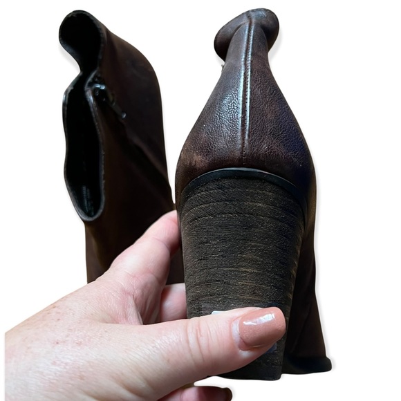 Paul Green | Aubrey Leather Zip Ankle Boots 7 - Picture 3 of 11